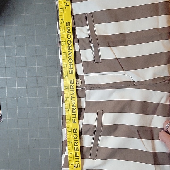 Woman's Cartonnier Capris, Brown/White Stripe, Cotton/Spandex,  Size 8 - Picture 7 of 7